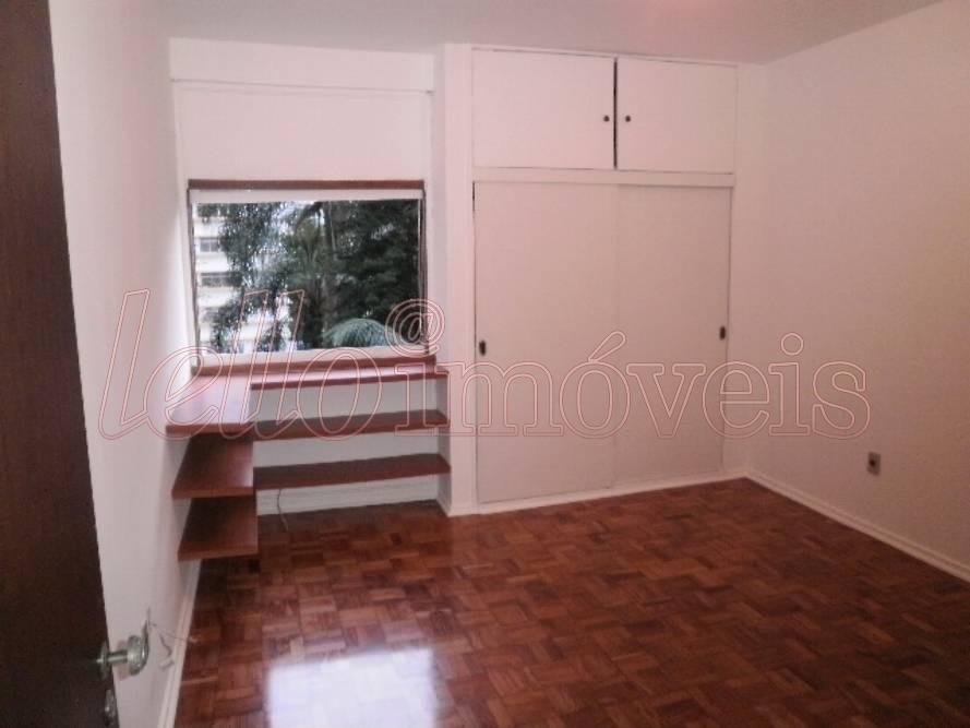 Apartamento para alugar com 3 quartos, 150m² - Foto 9