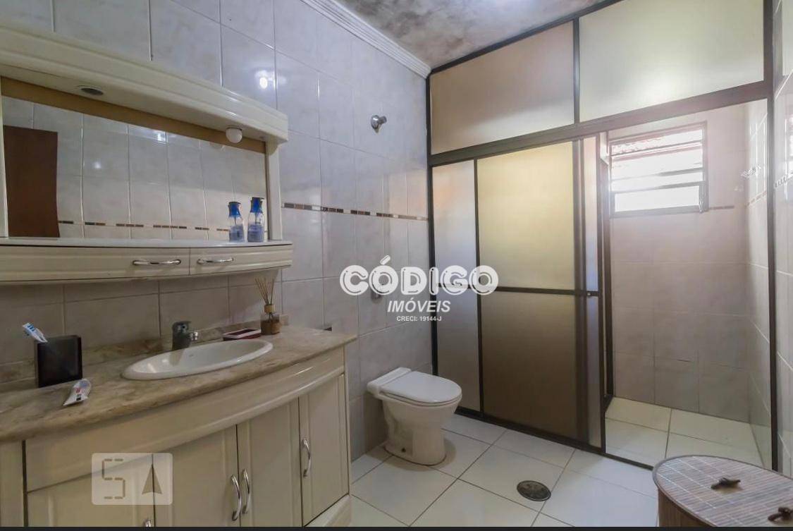 Sobrado à venda com 2 quartos, 218m² - Foto 4