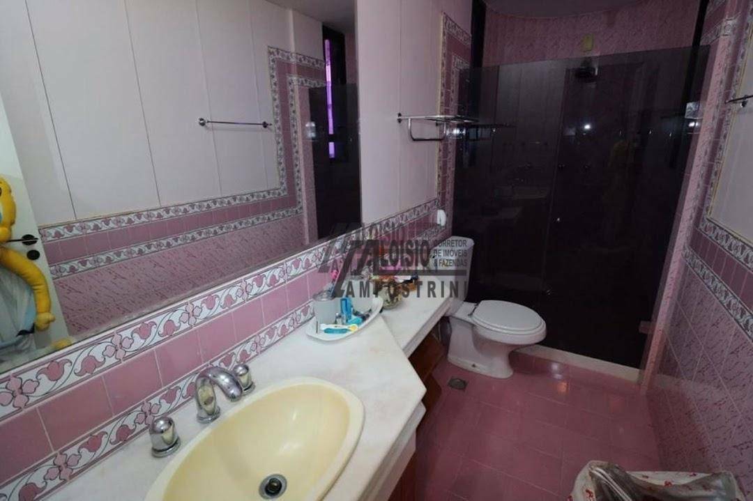 Apartamento à venda com 3 quartos, 220m² - Foto 19