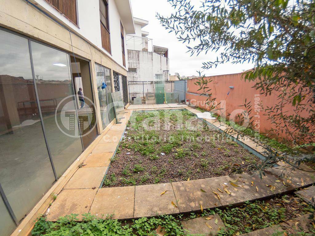 Casa à venda com 4 quartos, 400m² - Foto 35