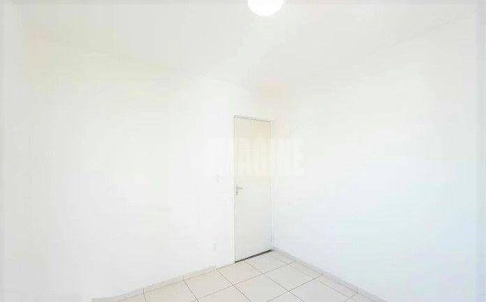 Apartamento à venda com 2 quartos, 48m² - Foto 2