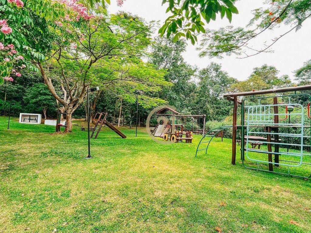 Casa de Condomínio para alugar com 4 quartos, 343m² - Foto 35