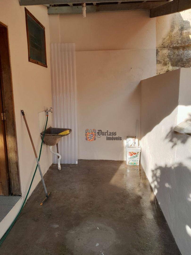 Casa à venda com 2 quartos, 100m² - Foto 4