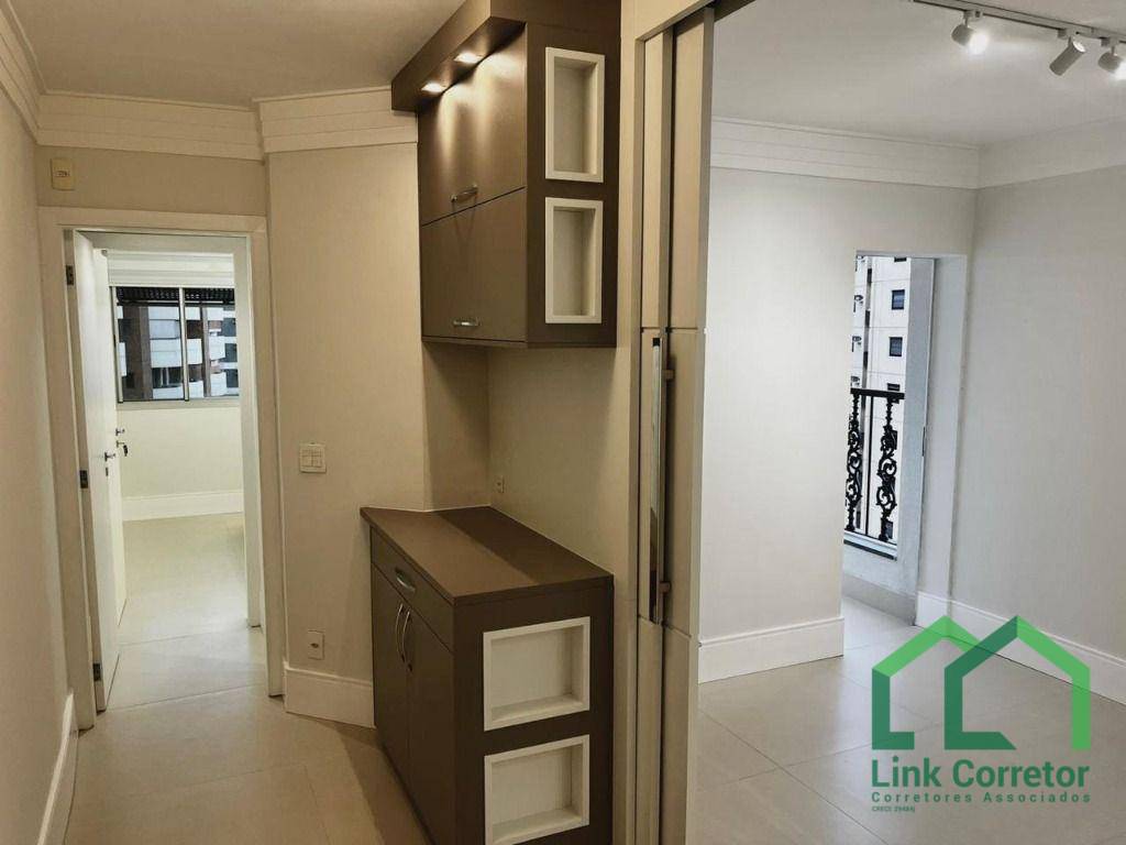 Apartamento para alugar com 2 quartos, 110m² - Foto 15