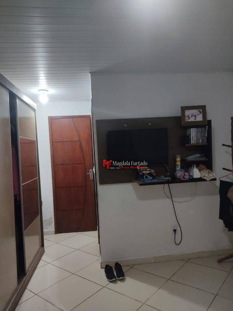 Casa à venda com 3 quartos, 230M2 - Foto 2