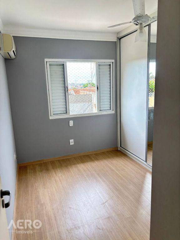 Casa à venda com 3 quartos, 152m² - Foto 10