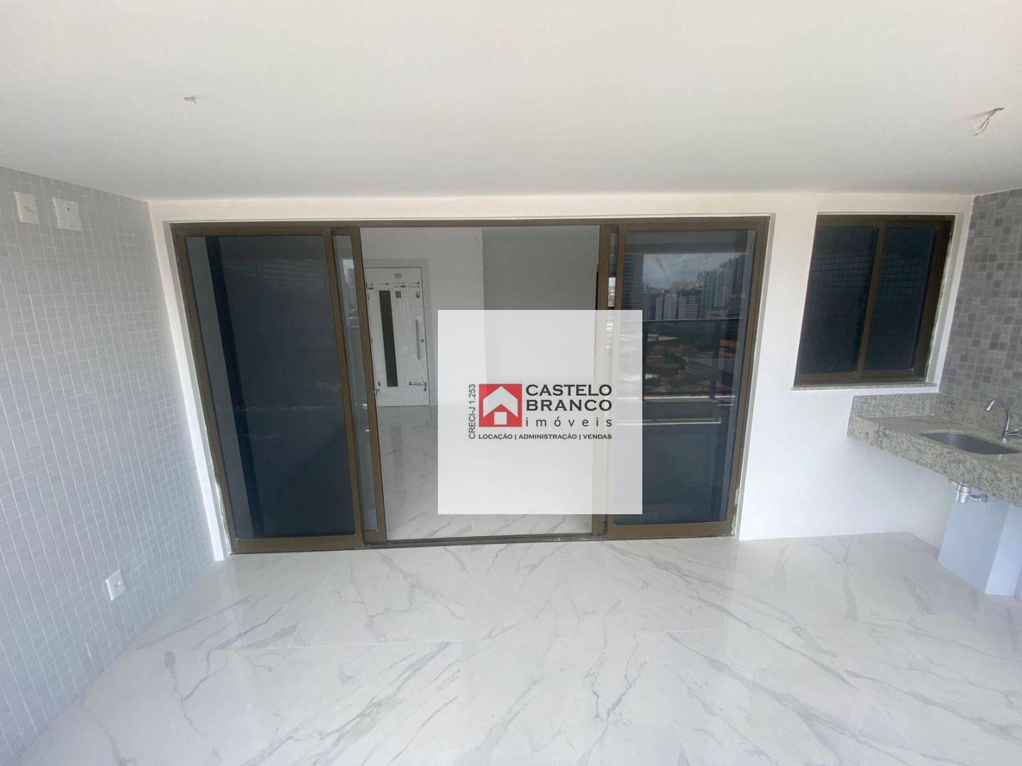 Apartamento à venda com 3 quartos, 114m² - Foto 9