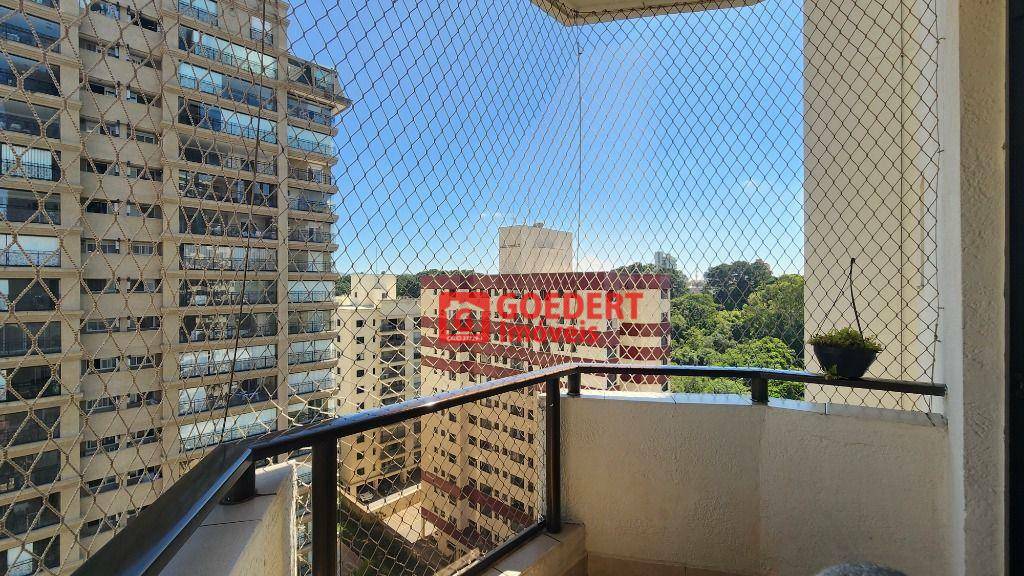 Apartamento para alugar com 3 quartos, 168m² - Foto 20
