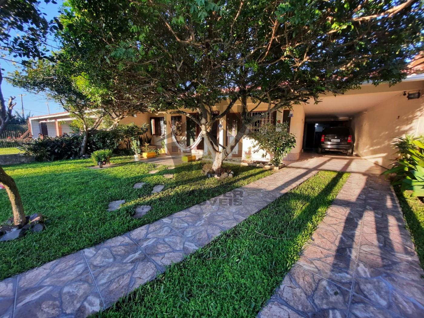 Casa à venda com 2 quartos, 300m² - Foto 1