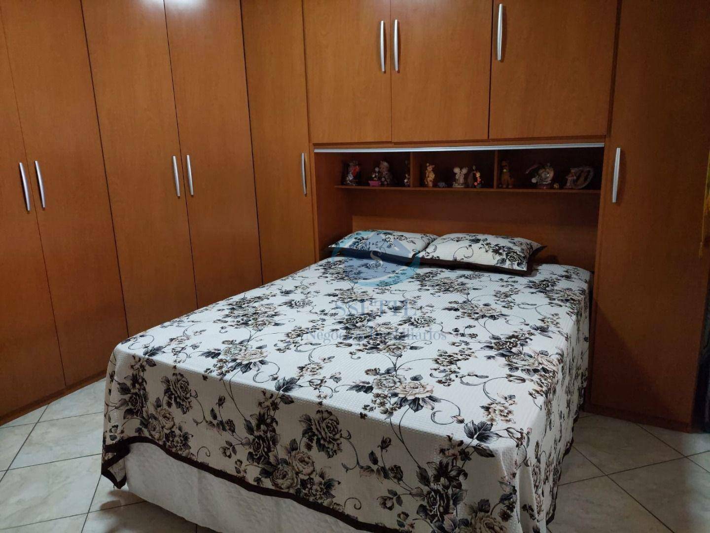 Casa à venda com 4 quartos, 246m² - Foto 7