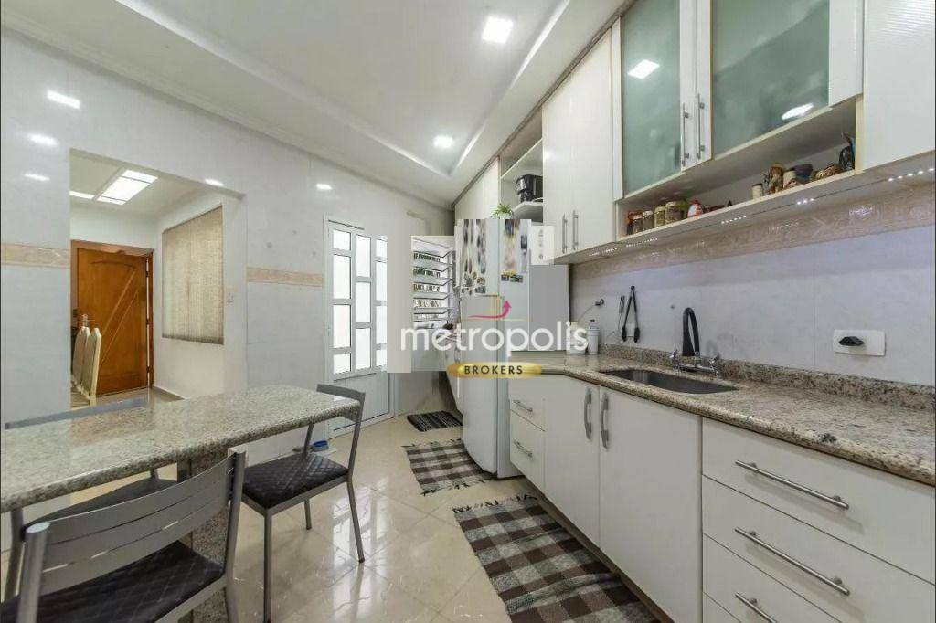 Sobrado à venda com 3 quartos, 210m² - Foto 11