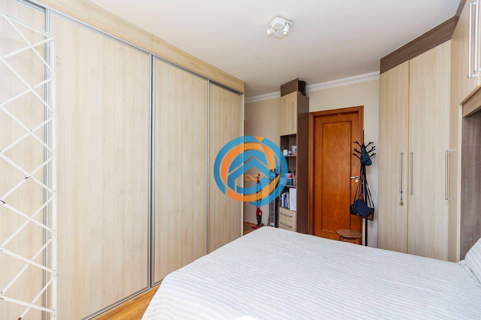 Sobrado à venda com 5 quartos, 220m² - Foto 24