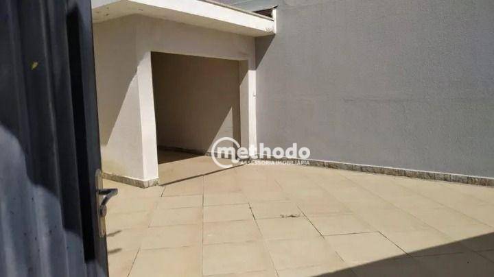 Casa à venda com 3 quartos, 230m² - Foto 2