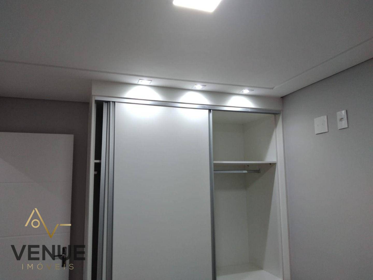 Apartamento à venda com 2 quartos, 58m² - Foto 6