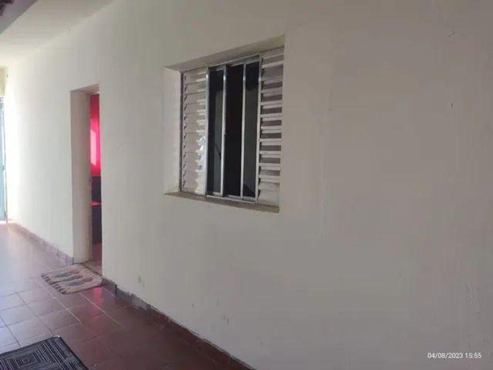 Casa à venda com 3 quartos, 300m² - Foto 1