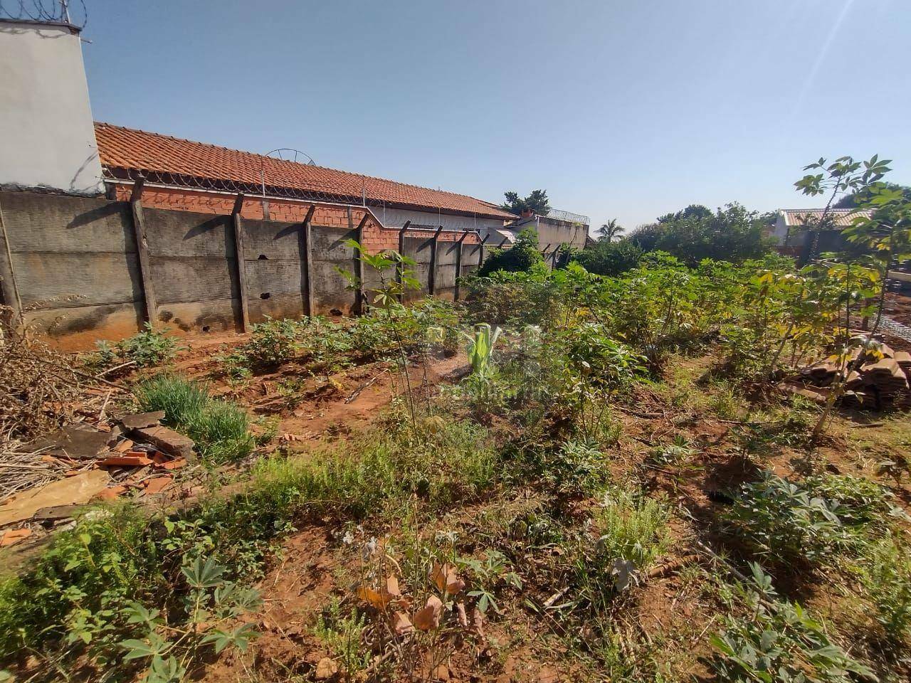 Terreno à venda, 180M2 - Foto 1