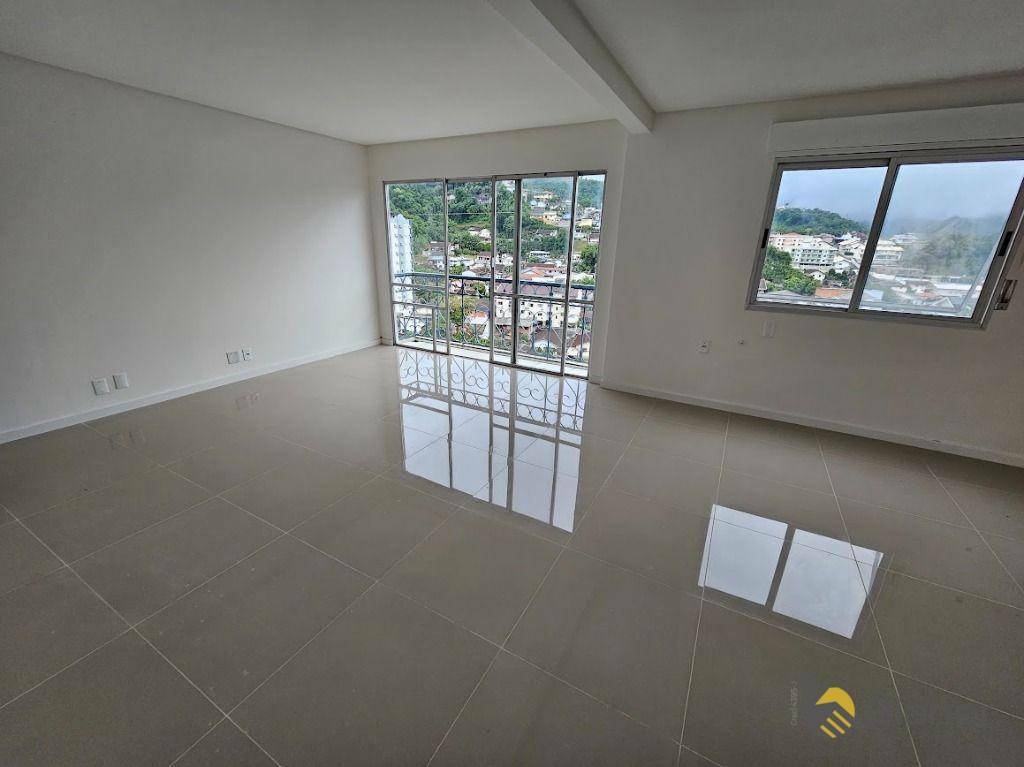 Apartamento à venda com 2 quartos, 78m² - Foto 3