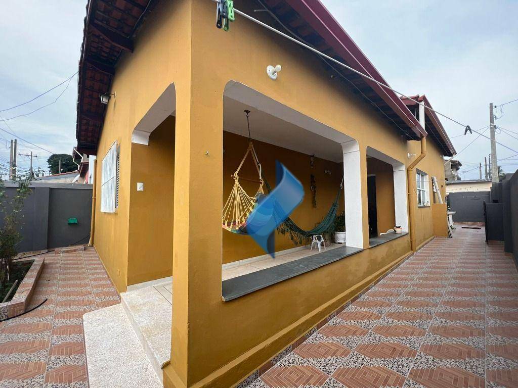 Casa à venda com 2 quartos, 166m² - Foto 1