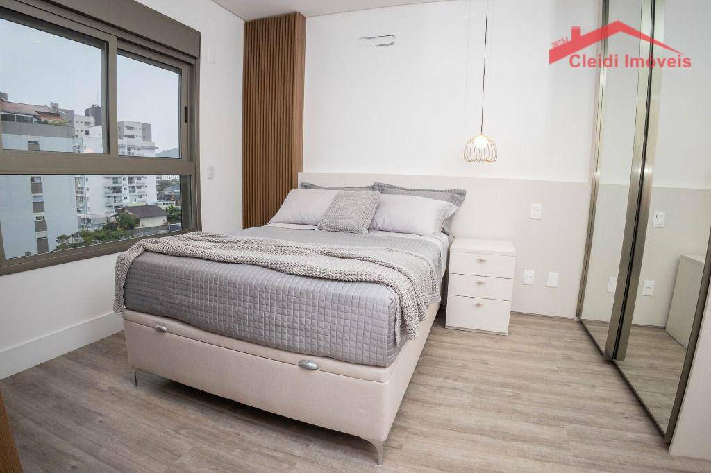 Apartamento à venda com 3 quartos, 160m² - Foto 17