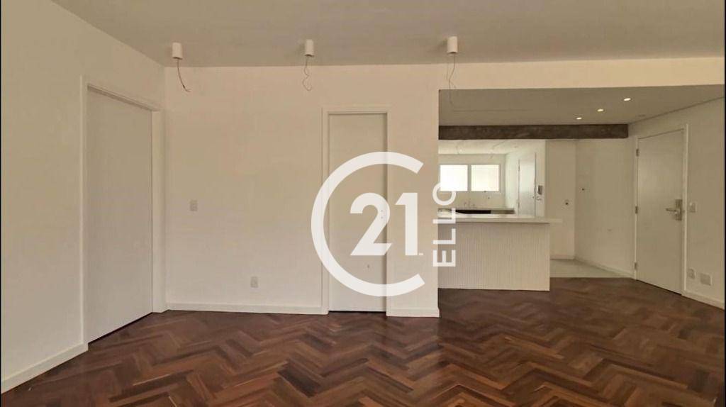 Apartamento à venda com 3 quartos, 117m² - Foto 4