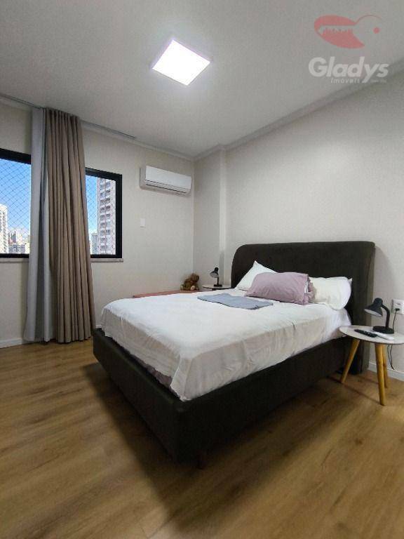 Apartamento à venda com 3 quartos, 107m² - Foto 15