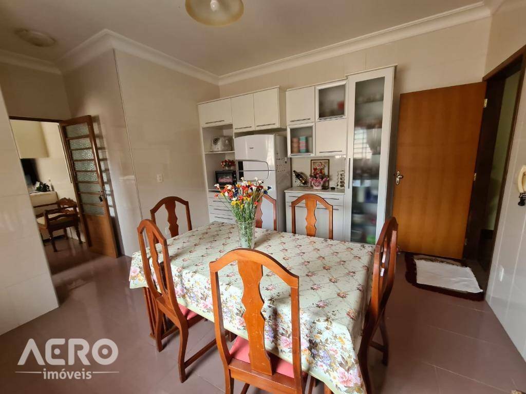 Casa de Condomínio à venda com 3 quartos, 270m² - Foto 22