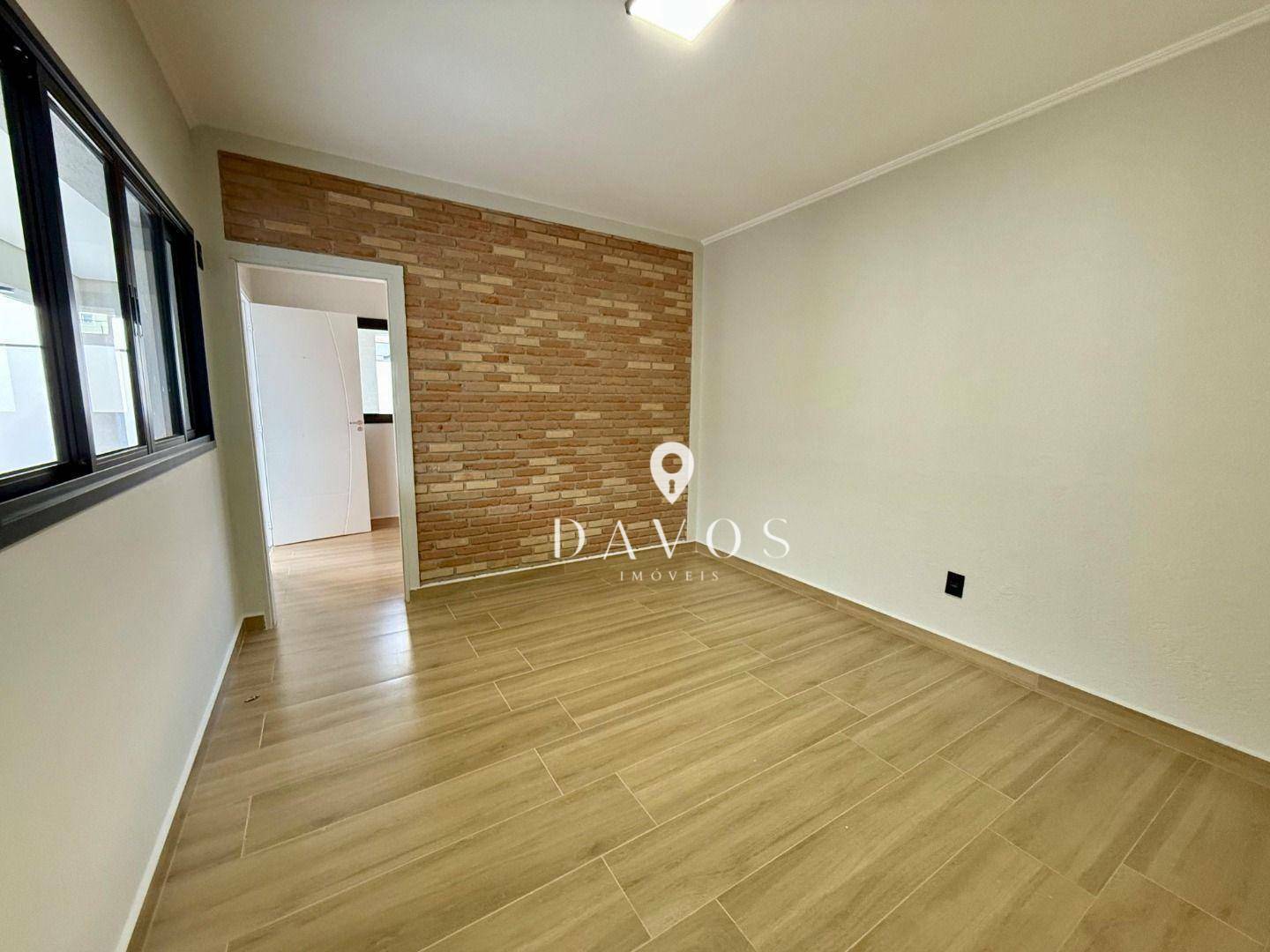 Casa à venda com 3 quartos, 342m² - Foto 5