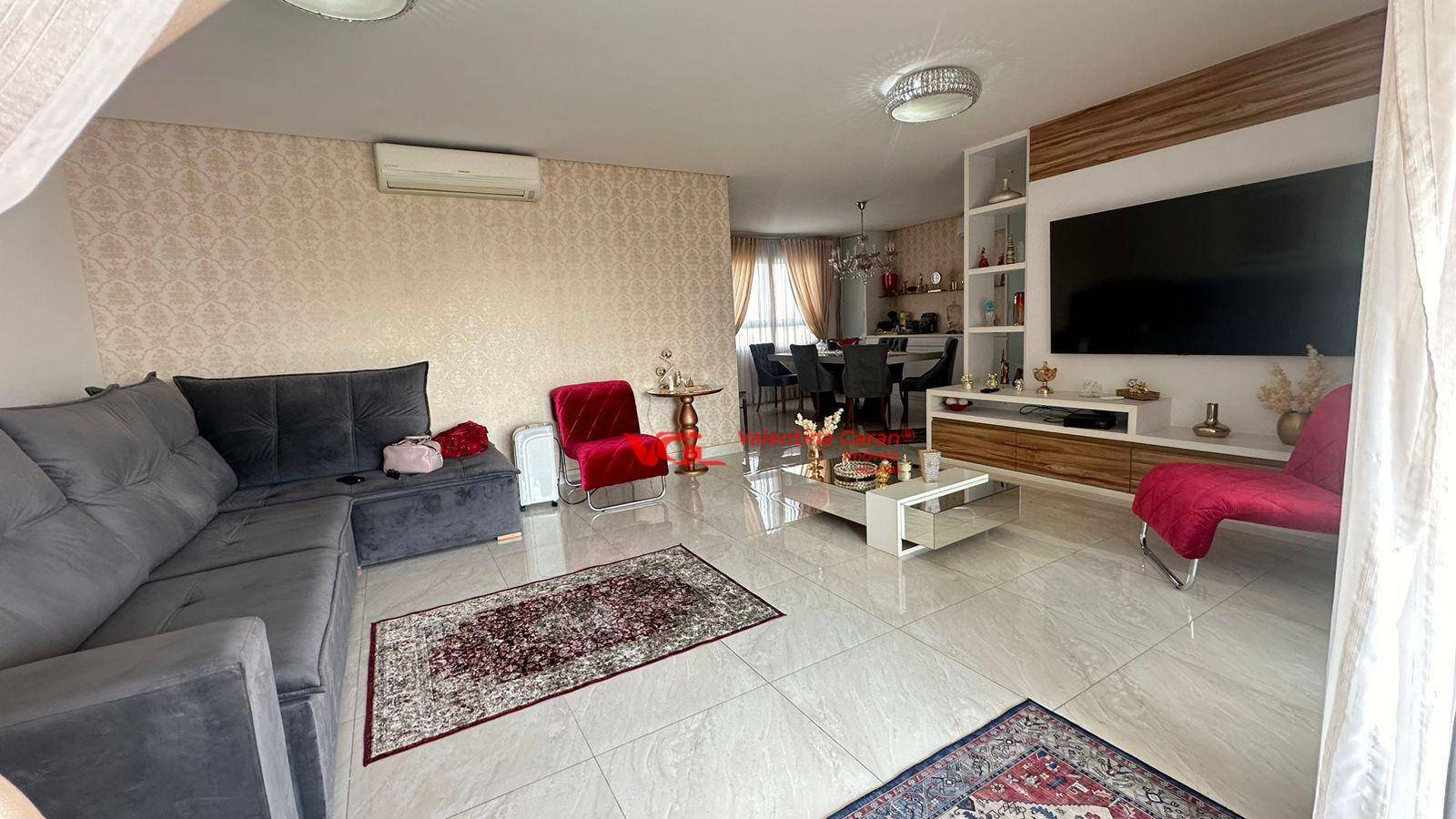 Apartamento à venda com 3 quartos, 184m² - Foto 1