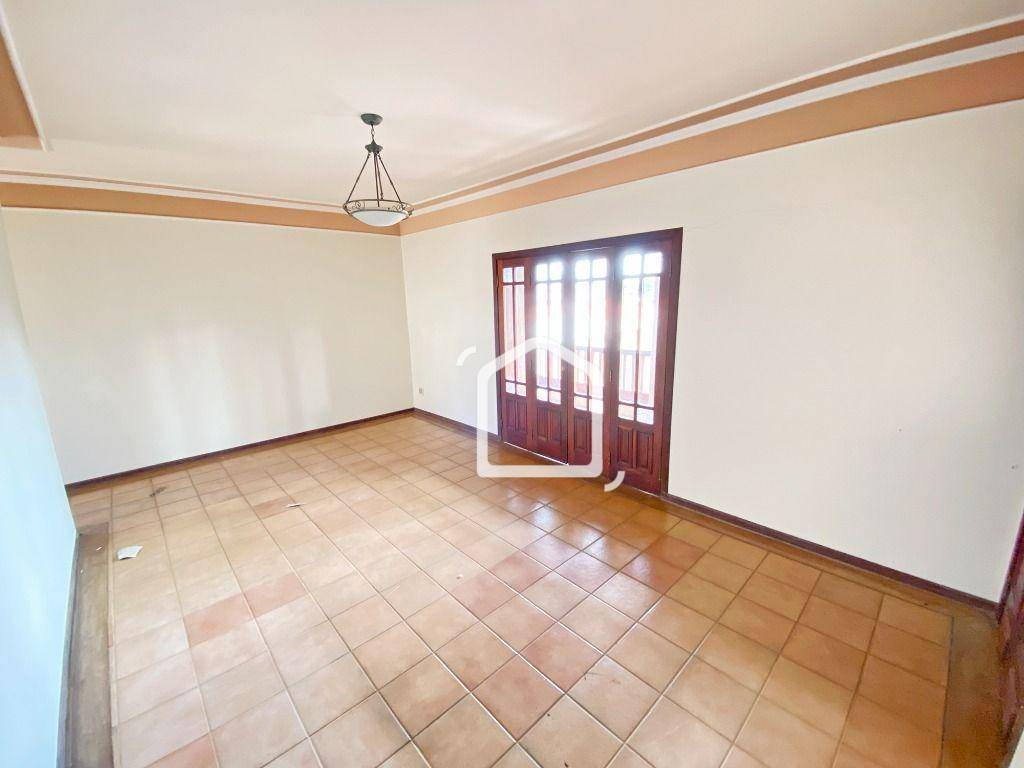 Casa à venda com 3 quartos, 258m² - Foto 20