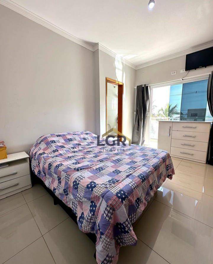 Casa à venda com 2 quartos, 81m² - Foto 2