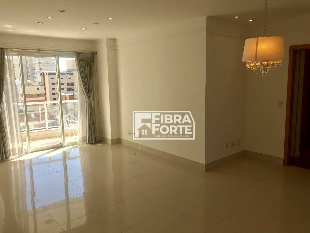 Apartamento para alugar com 3 quartos, 107m² - Foto 6