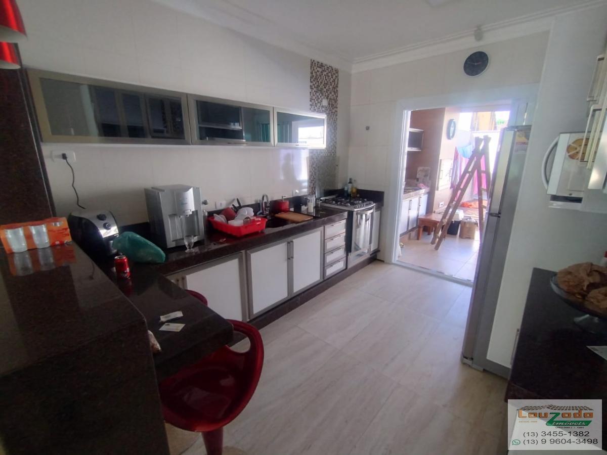 Casa à venda com 3 quartos, 250m² - Foto 10