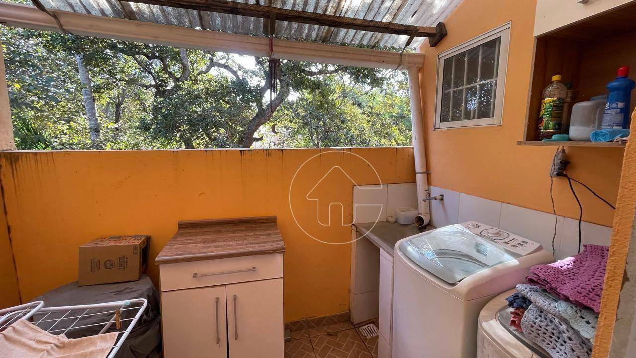 Casa à venda com 4 quartos, 250m² - Foto 8