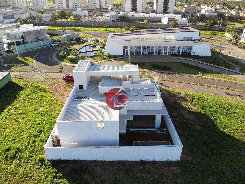 Casa de Condomínio à venda com 4 quartos, 264m² - Foto 2