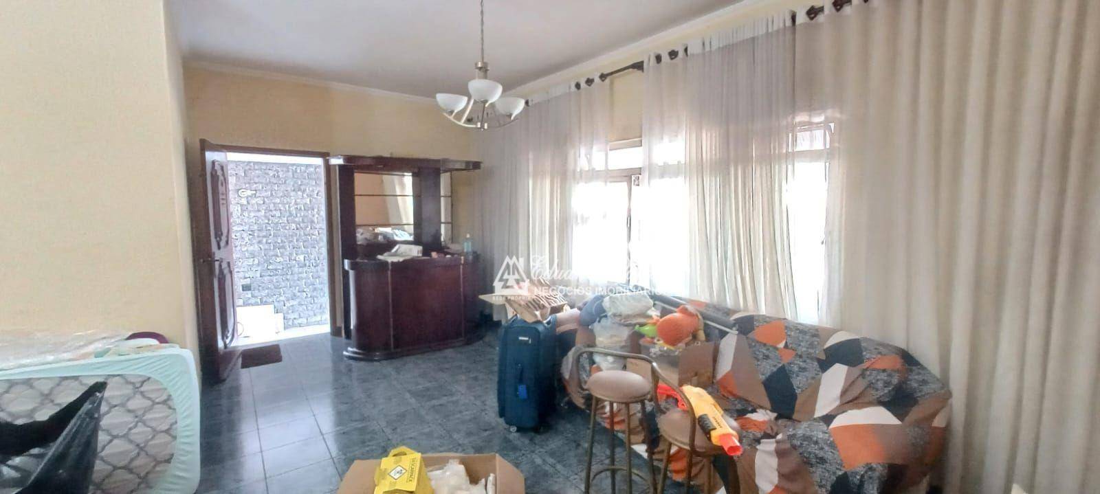 Casa à venda com 3 quartos, 250m² - Foto 5