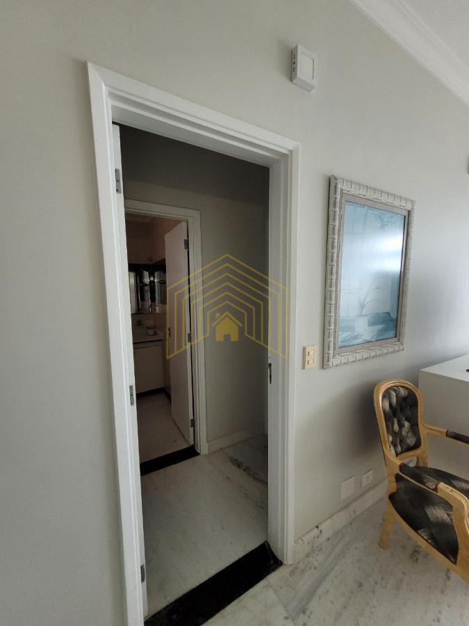 Apartamento à venda com 3 quartos, 180m² - Foto 17