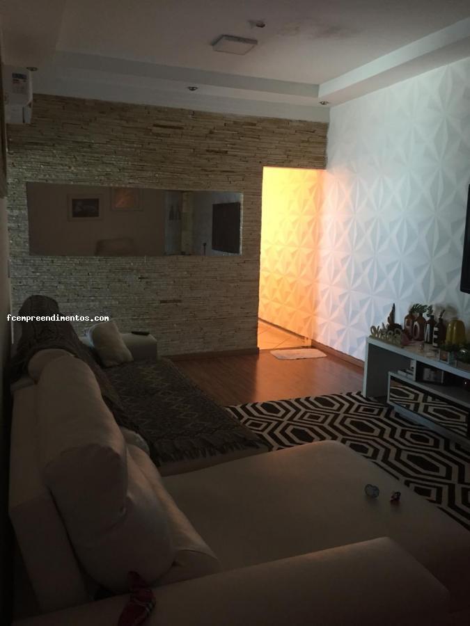 Casa à venda com 3 quartos, 220m² - Foto 17