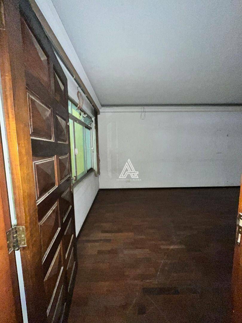 Sobrado à venda e aluguel com 3 quartos, 202m² - Foto 14