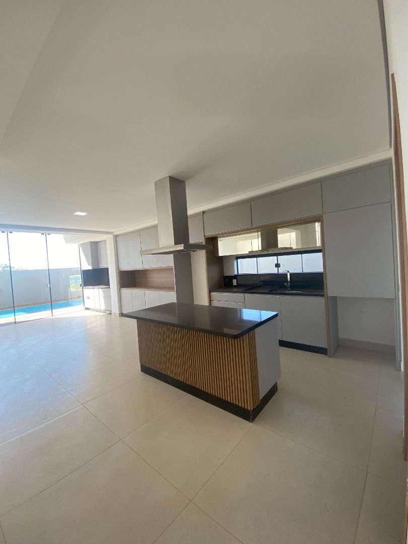 Casa à venda com 4 quartos, 280m² - Foto 7