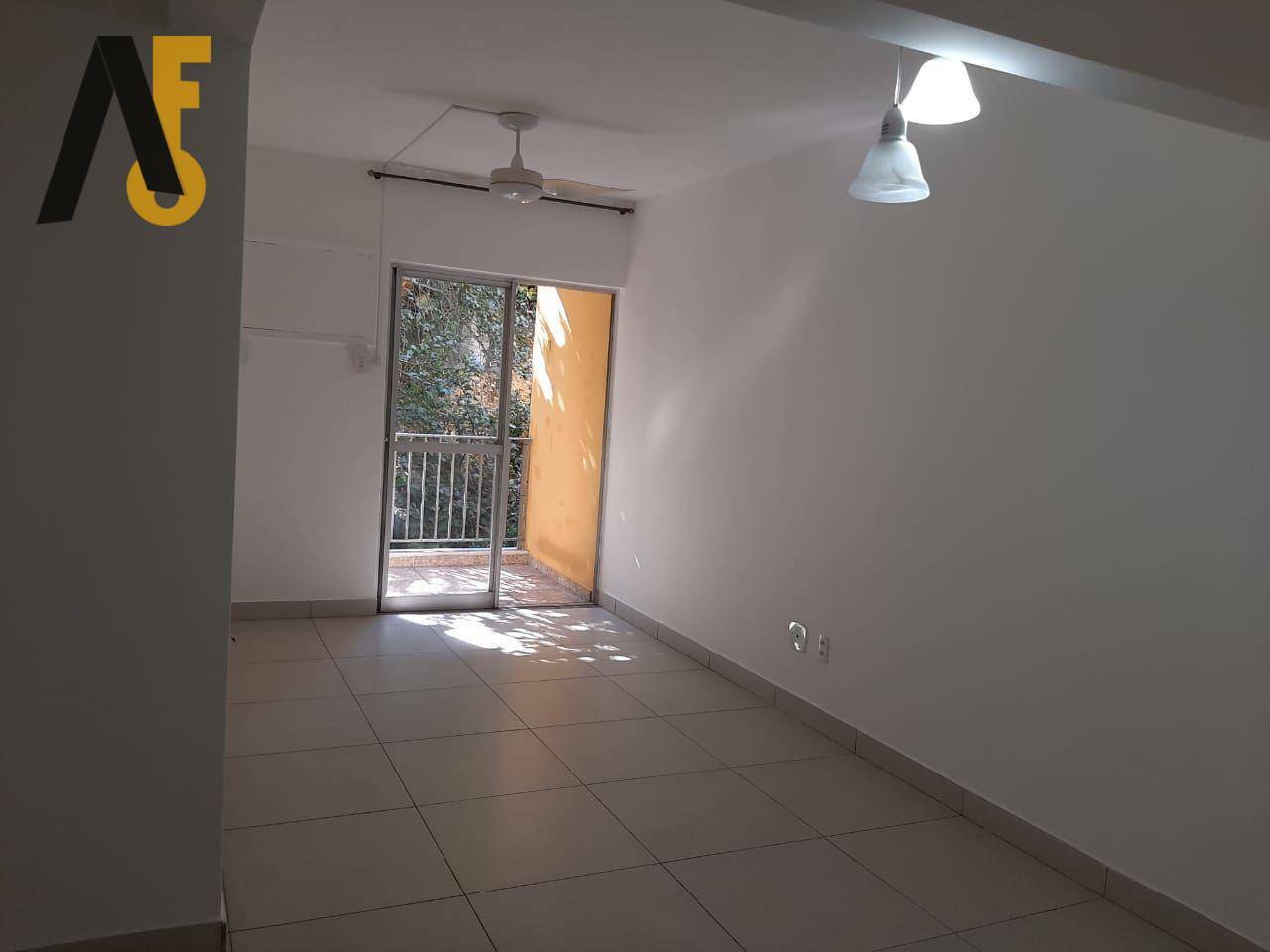 Apartamento à venda com 2 quartos, 69m² - Foto 20