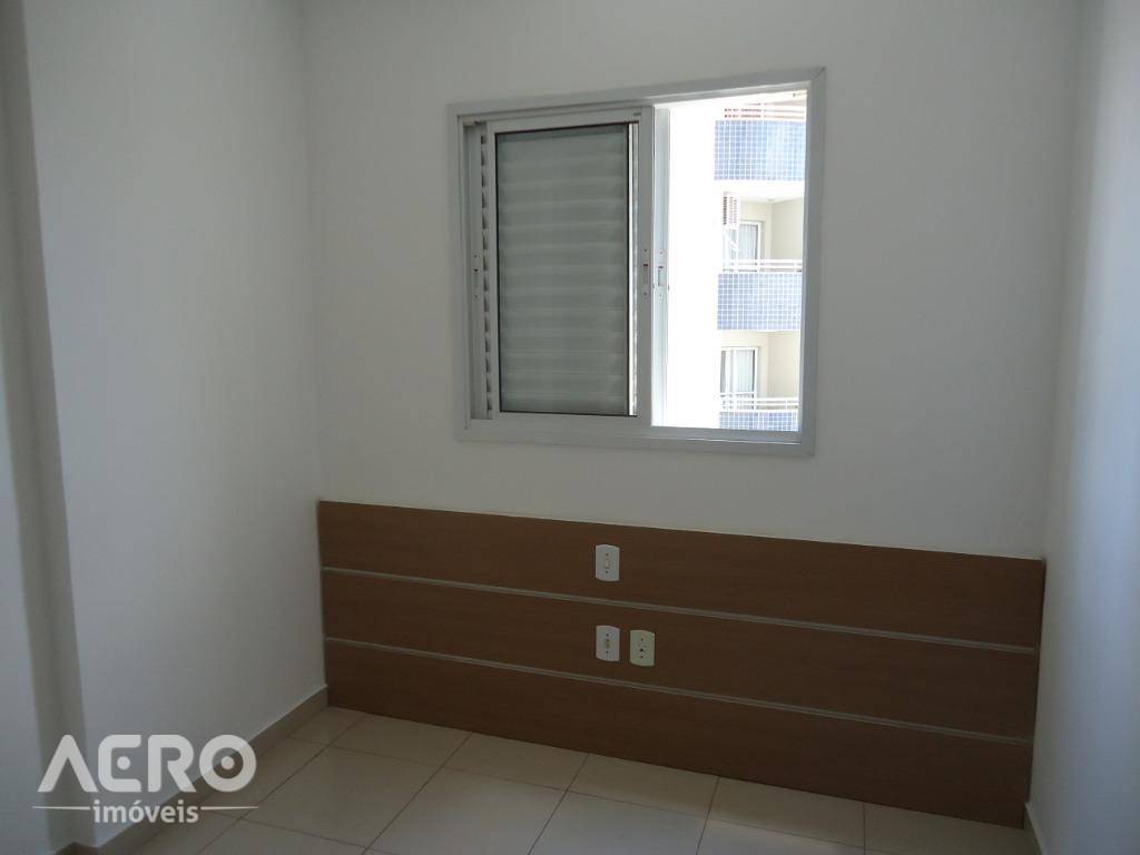 Apartamento à venda com 2 quartos, 65m² - Foto 8