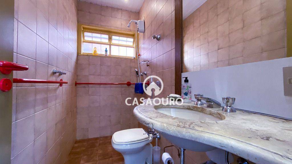 Casa à venda com 4 quartos, 283m² - Foto 18