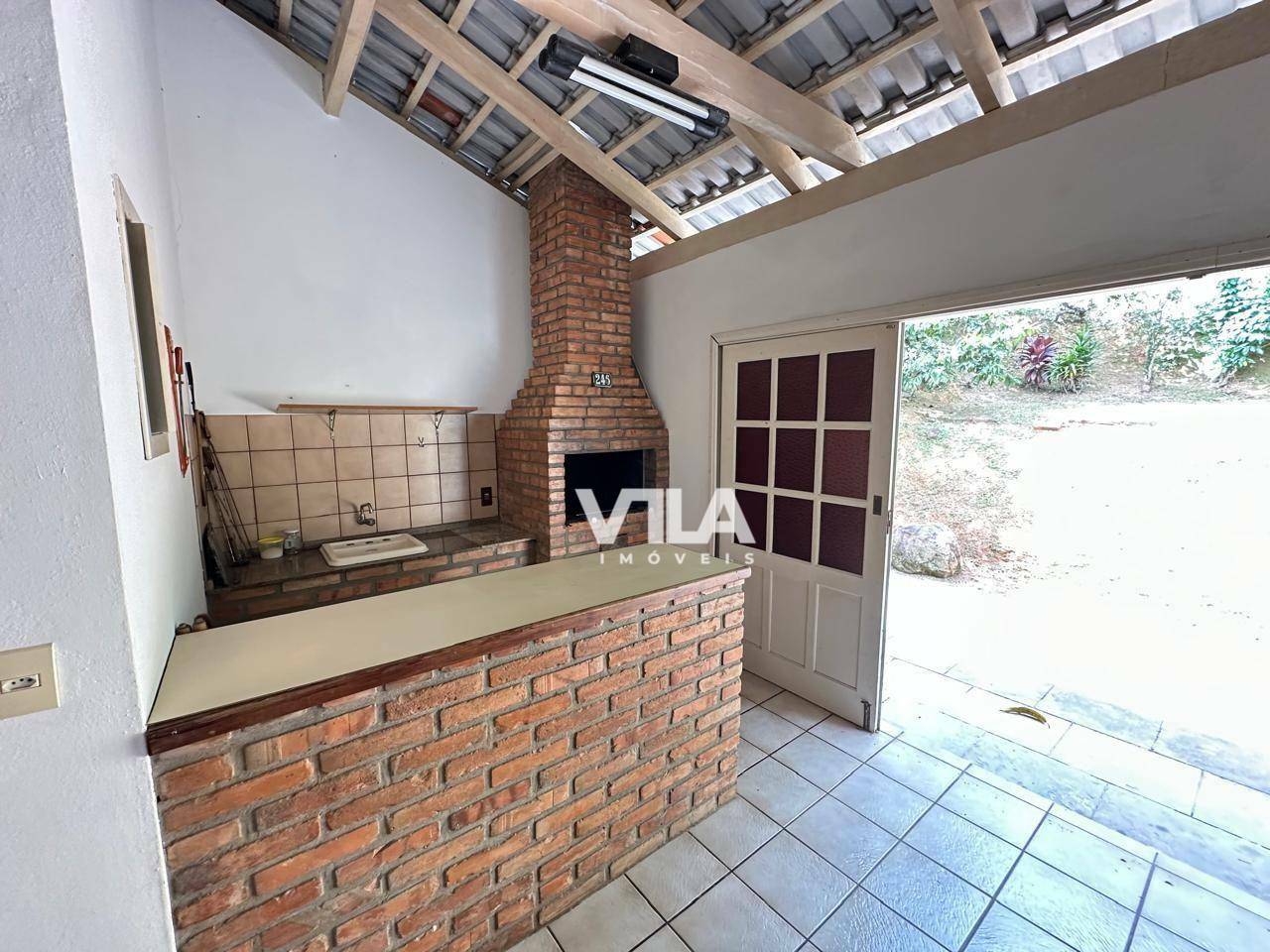 Casa à venda e aluguel com 5 quartos, 246m² - Foto 40