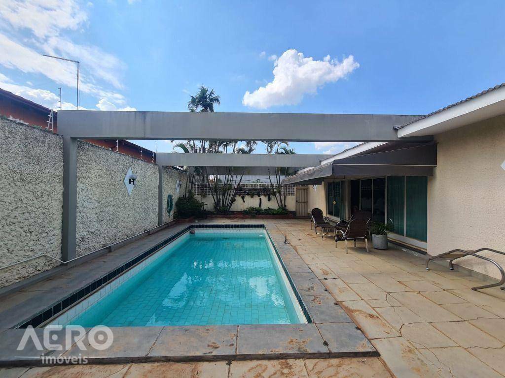 Casa à venda com 3 quartos, 316m² - Foto 23