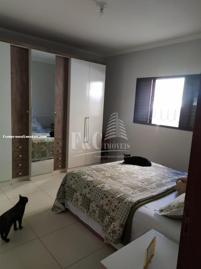 Casa à venda com 3 quartos, 168m² - Foto 5