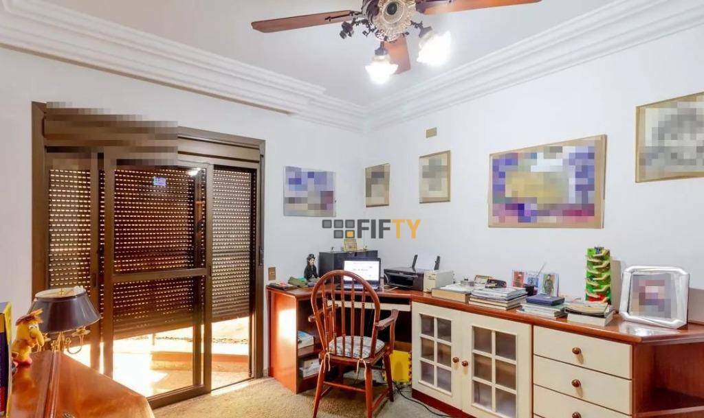 Apartamento à venda com 4 quartos, 236m² - Foto 19