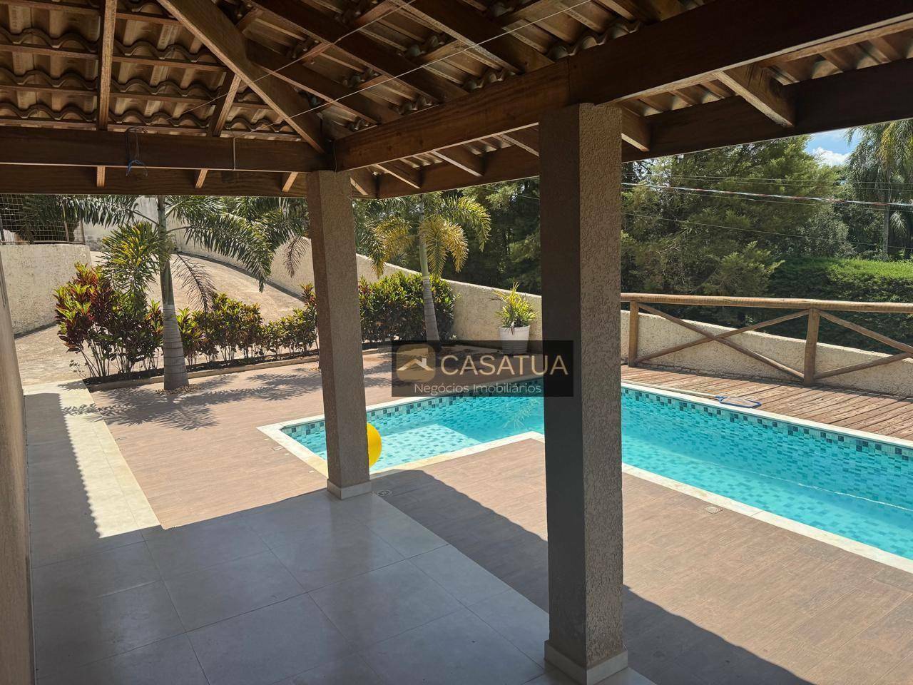 Casa à venda com 3 quartos, 125m² - Foto 1