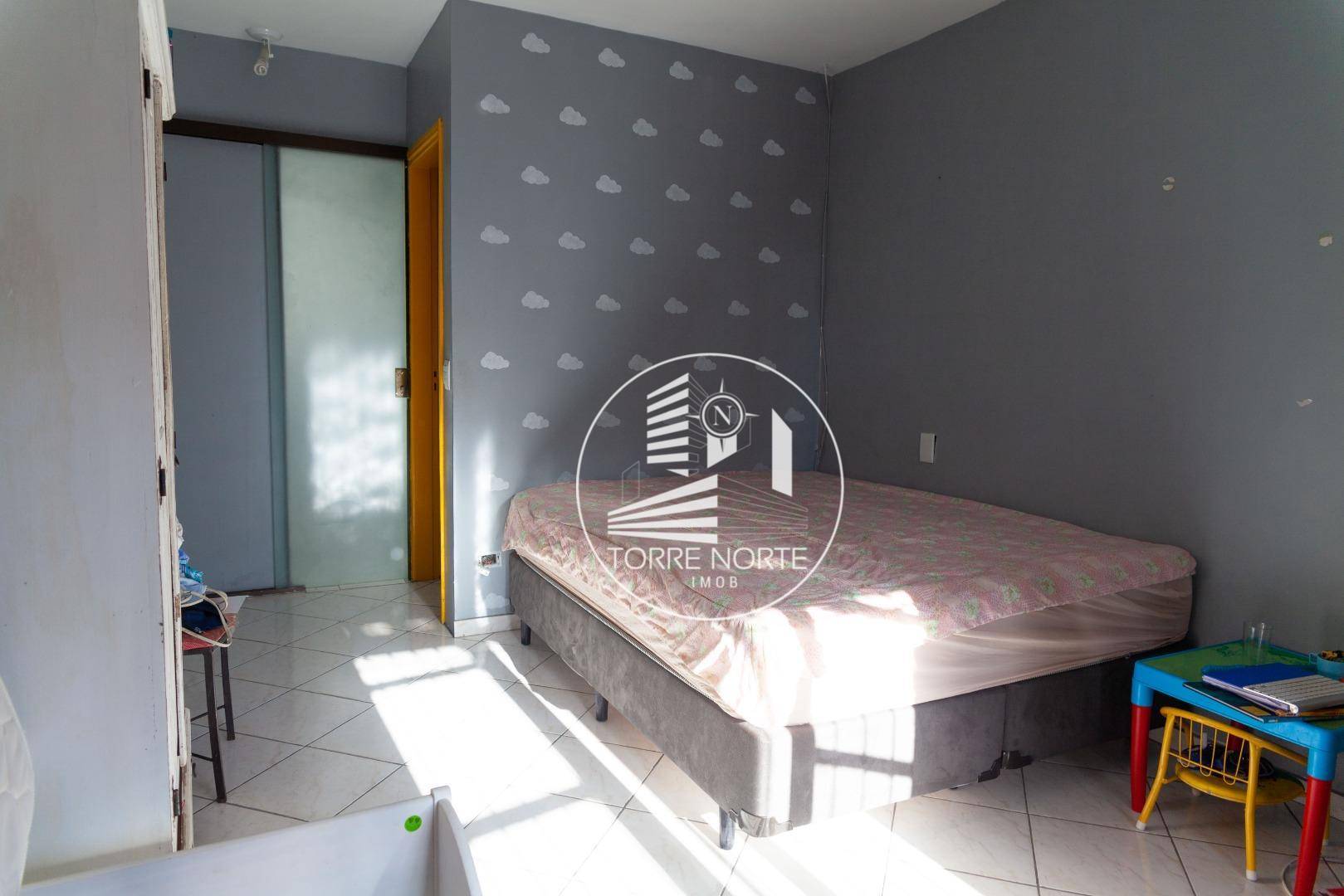 Sobrado à venda com 3 quartos, 112m² - Foto 1