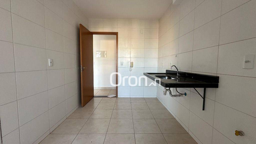 Apartamento à venda com 3 quartos, 78m² - Foto 2