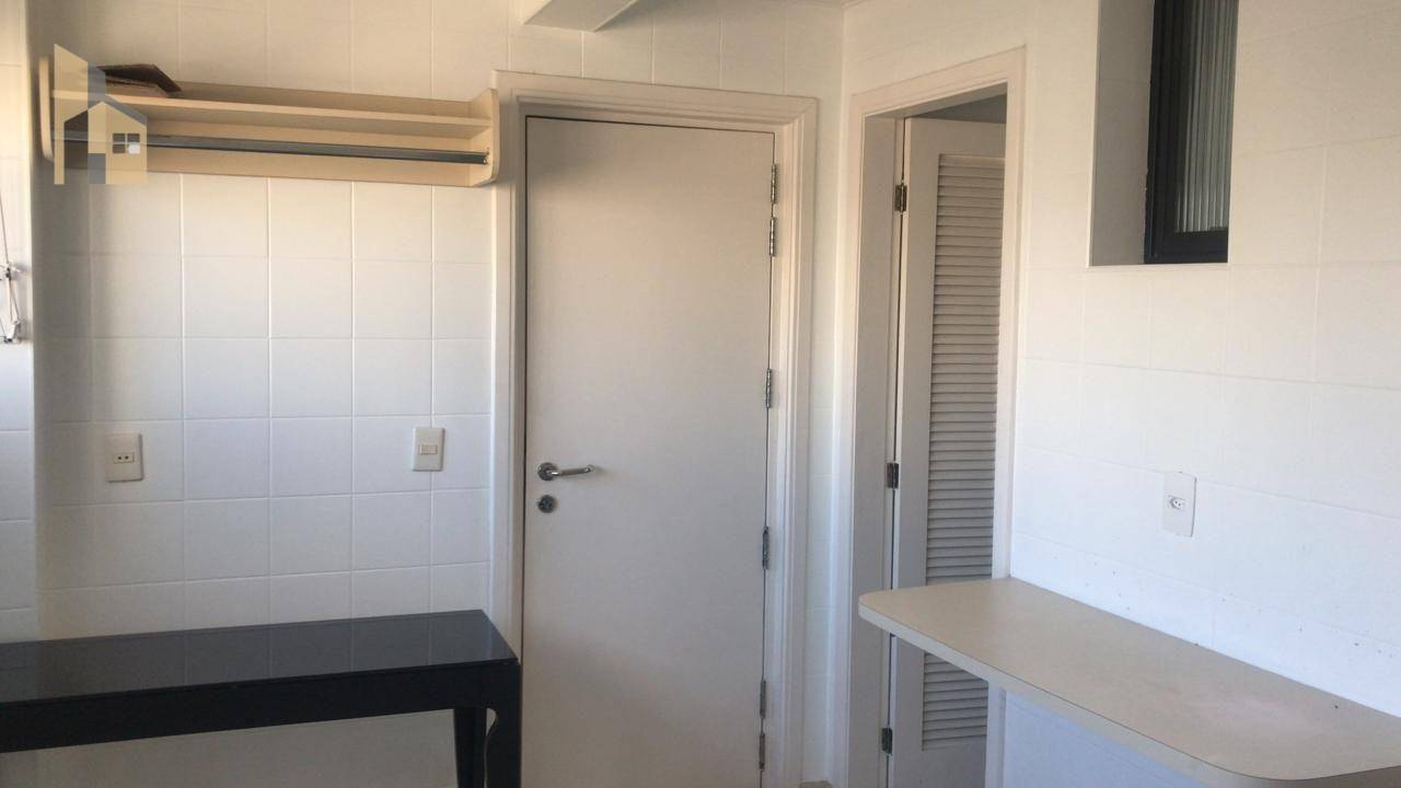 Apartamento à venda com 3 quartos, 134m² - Foto 6